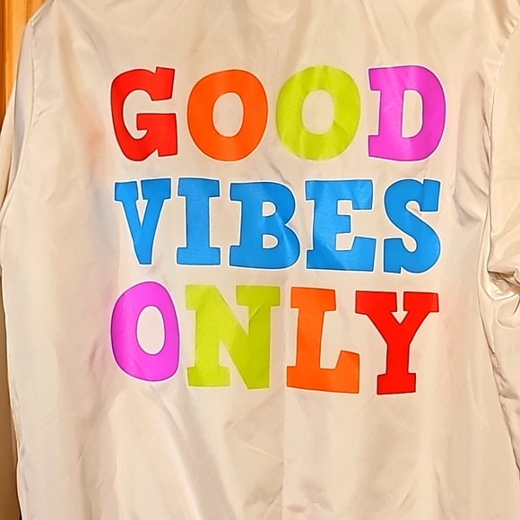 Good Vibes Only White Bomber Jacket Girls Size 10/12 - Picture 2 of 4